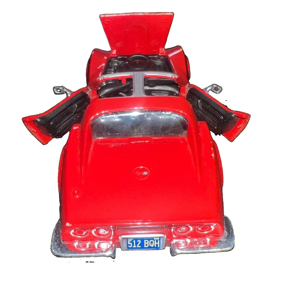 3N29/ -1970 CHEVY CORVETTE T-TOP 1/24 DIECAST CAR SHOWCASTS 37202/2